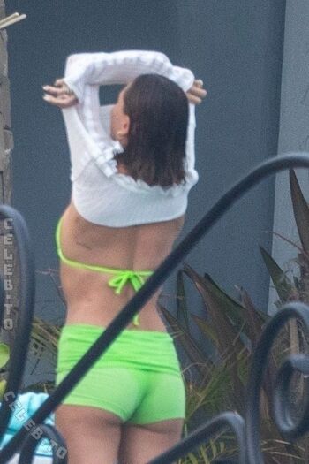Hailey Bieber