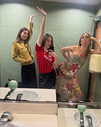 Haim Sisters