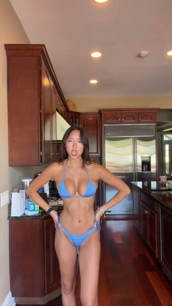 Hannah Lee