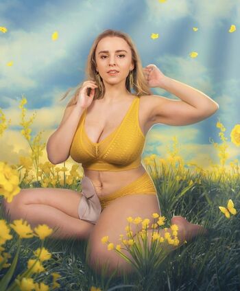 Hannah Witton