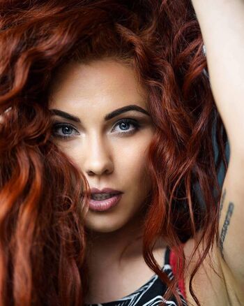 Hayley De Sola Pinto