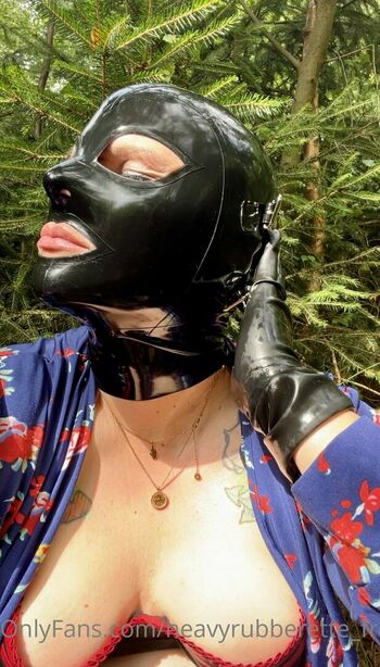 heavyrubberette_free