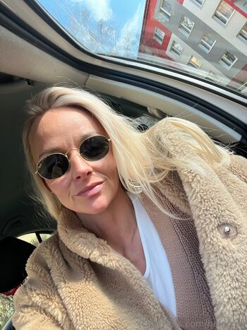 helen.de