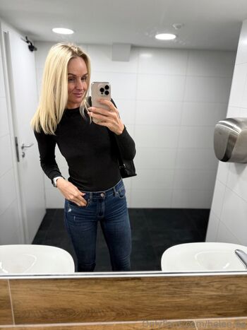 helen.de