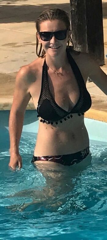 Helen Skelton