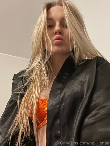 hell_lenaa