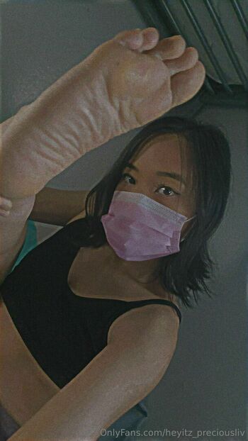 heyitz_preciousliv