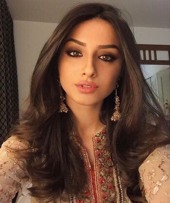 Hira Shayk