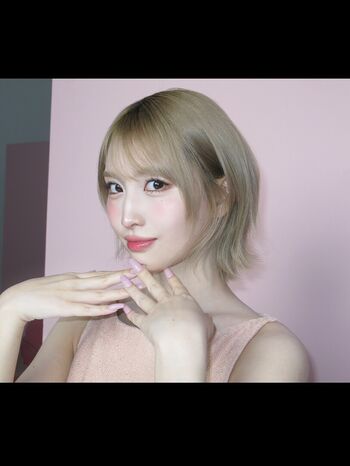 Hirai Momo