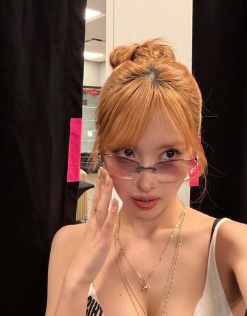 Hirai Momo