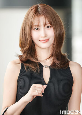 Hirai Momo