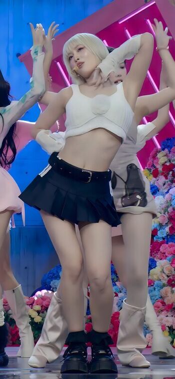 Hirai Momo