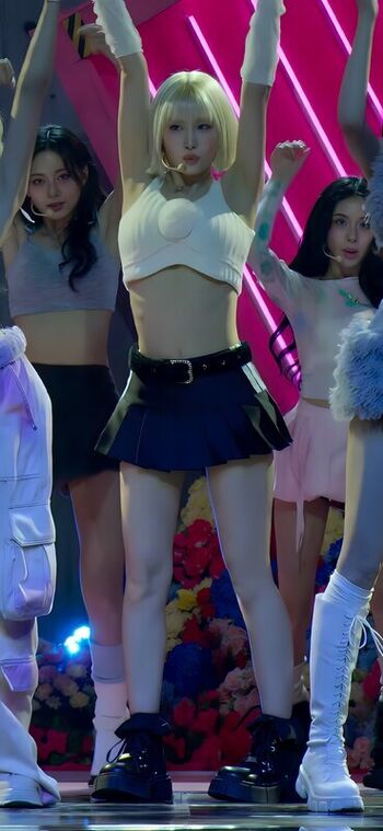 Hirai Momo
