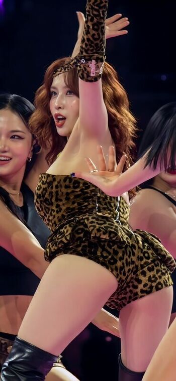 Hirai Momo