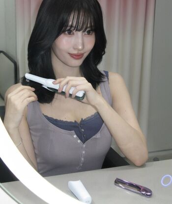 Hirai Momo