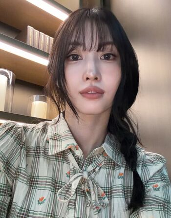 Hirai Momo
