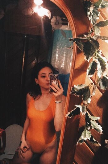 Hitchhikercourtney