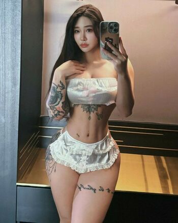 Hitomi Songyuxin