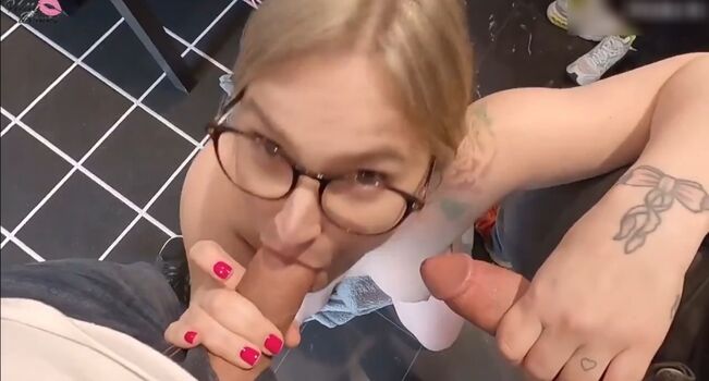 Holly Banks