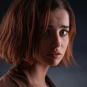 Holly Earl