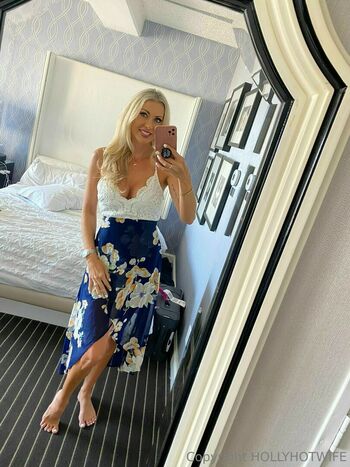 Holly Hotwife