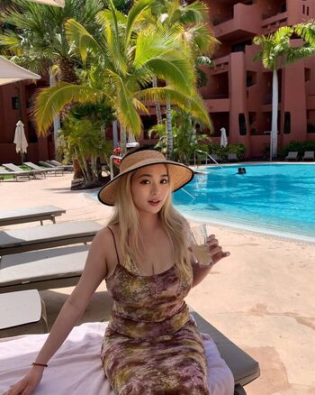 holly_shu_