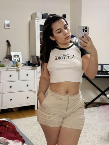 HoneyGirl
