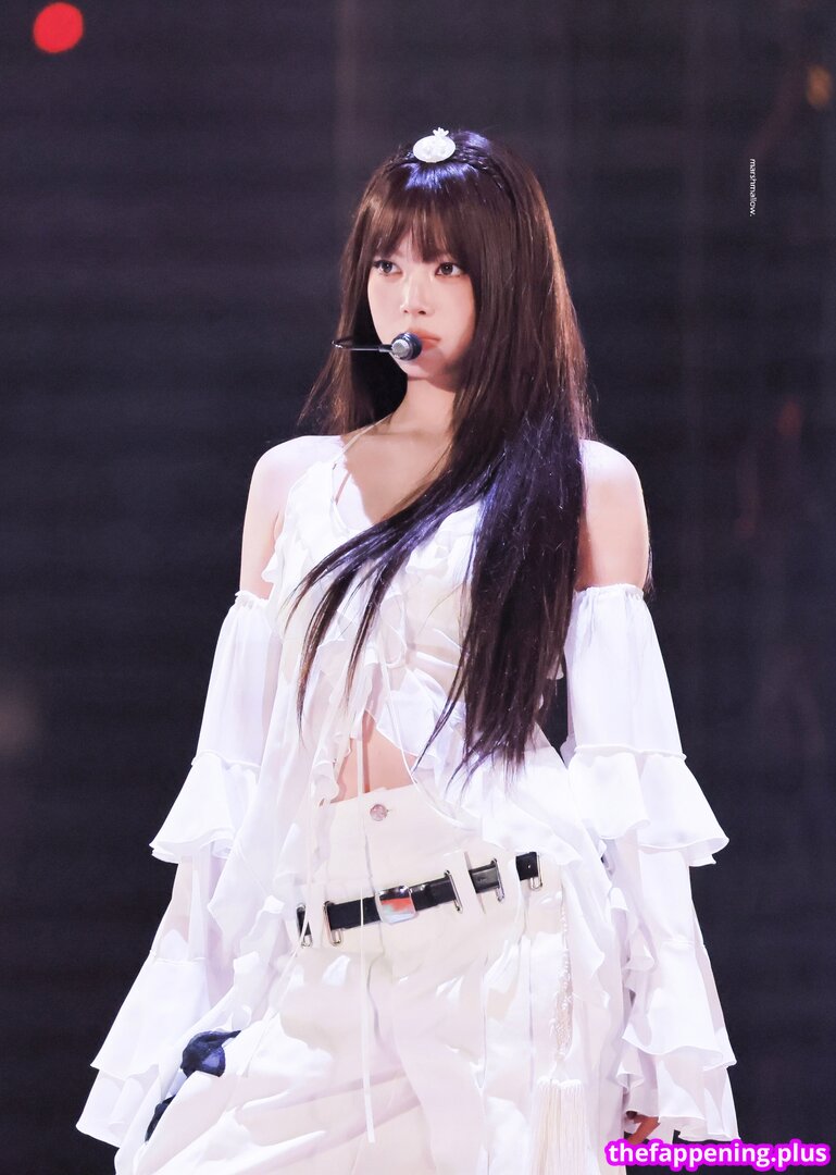 Hong Eunchae 홍은채 | LESSERAFIM