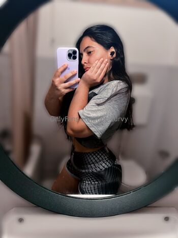hot_curvy