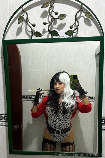 hot_redlady