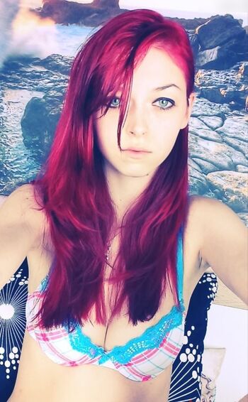 hot_wet_lilly