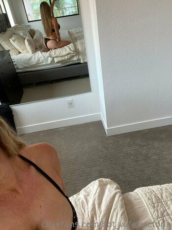 hot_wife_victoria