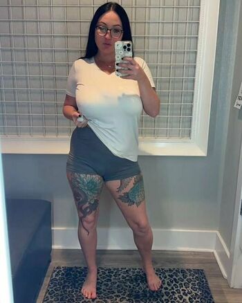 Hot4Holly