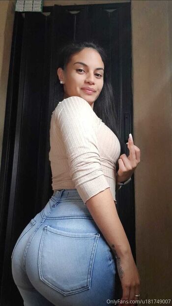 hotbrunette06