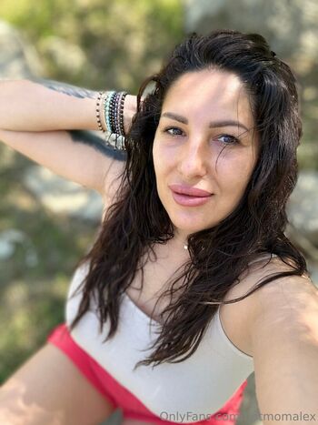 hotmomalex