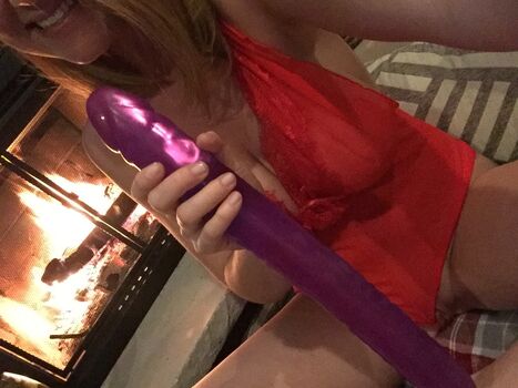 Hotredheadwife88