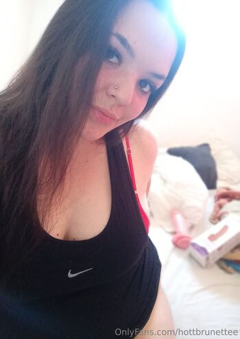 hottbrunettee