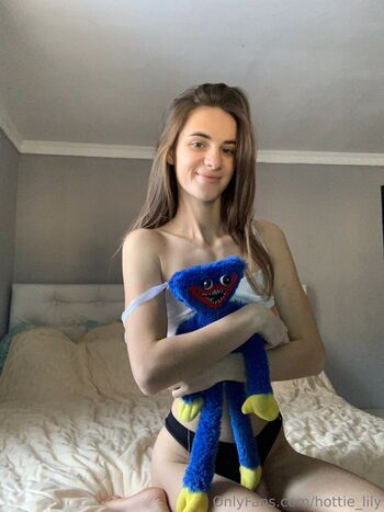 Hottie_lily