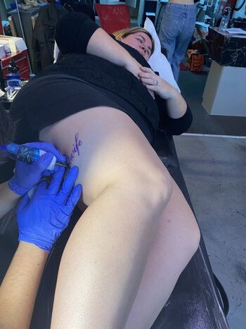 HOTWIFE_Joanna