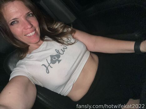 Hotwifekat2022