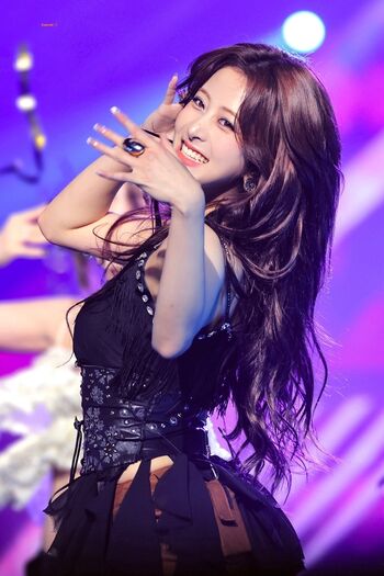 Huh Yunjin 허윤진