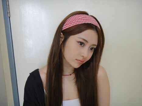 Huh Yunjin 허윤진