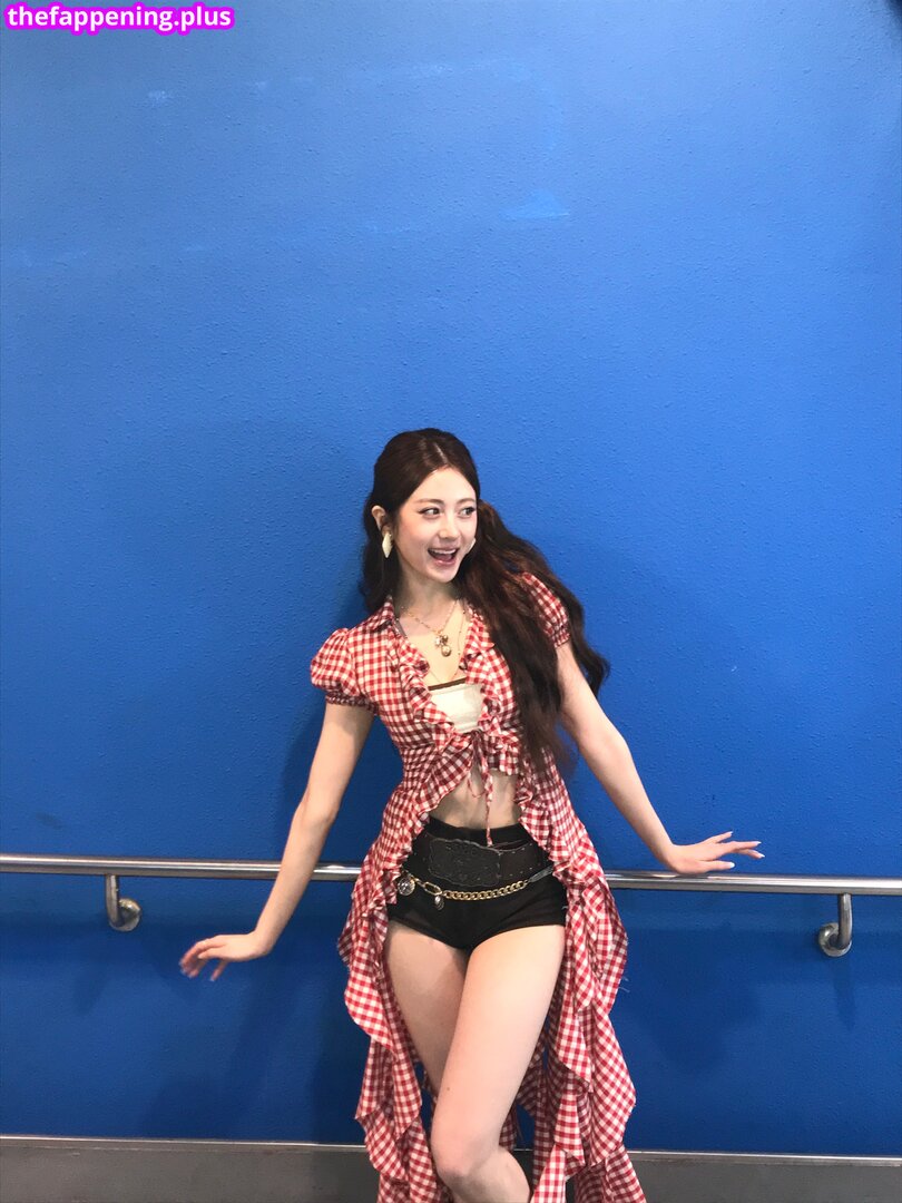 Huh Yunjin 허윤진