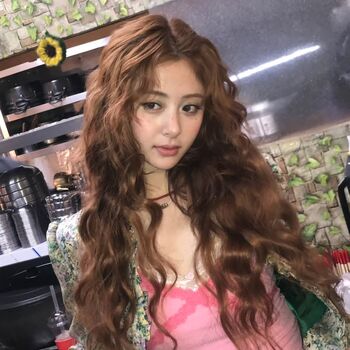 Huh Yunjin 허윤진