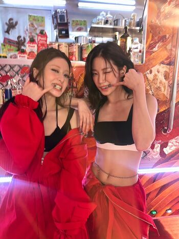 Huh Yunjin 허윤진