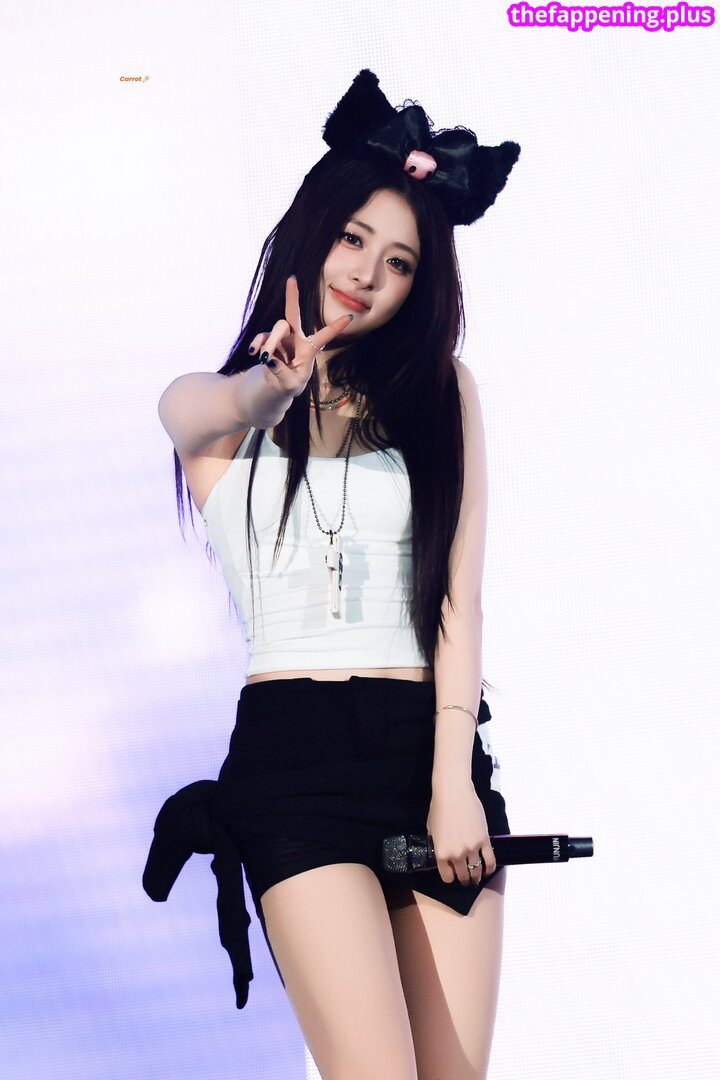 Huh Yunjin 허윤진