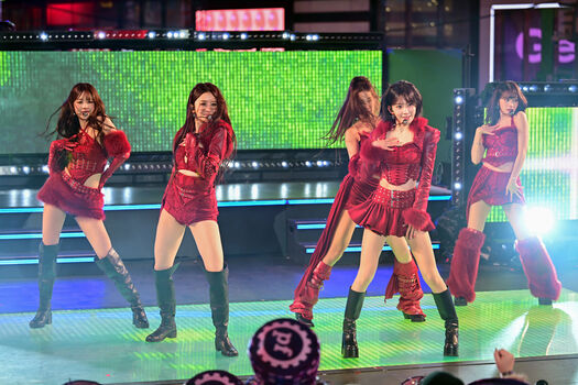 Huh Yunjin 허윤진