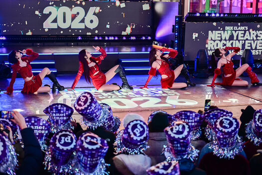 Huh Yunjin 허윤진