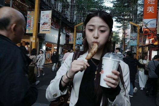 Huh Yunjin 허윤진