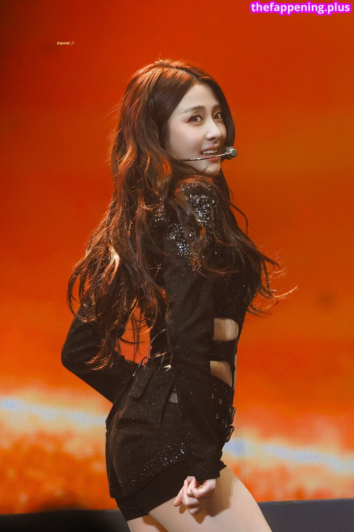 Huh Yunjin 허윤진